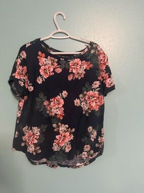 Floral Short Sleeve Tee in Black with Pink Blooms